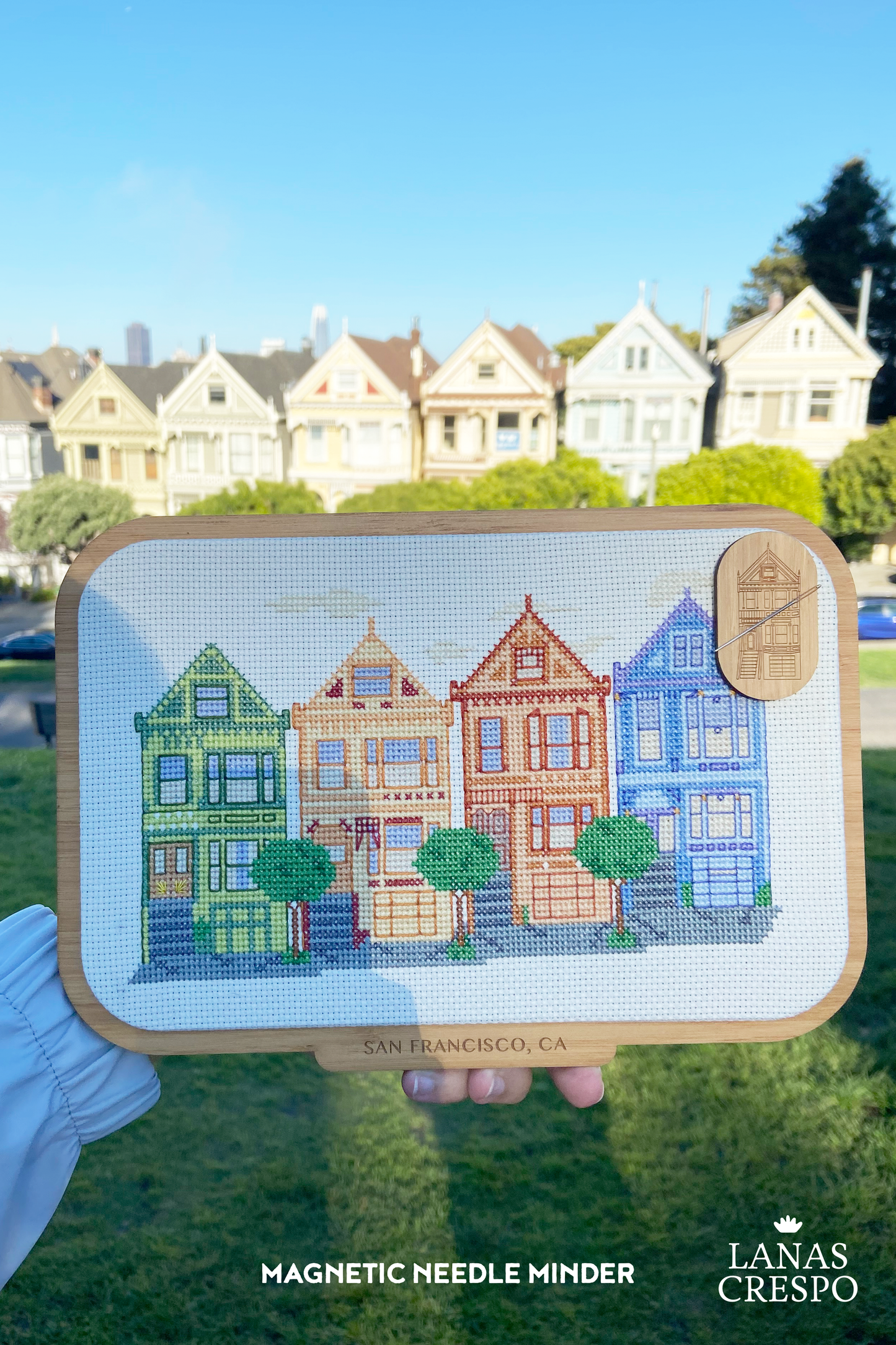 San Francisco Victorian House Magnetic Needle Minder